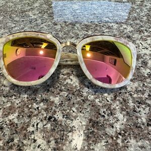 Stylish Cream Sunglasses with Pink Lenses